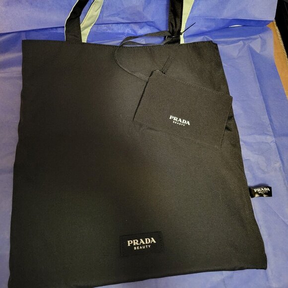 NWOT REVERSABLE VIP PRADA BEAUTY TOTE WITH COIN POUCH - Picture 1 of 7